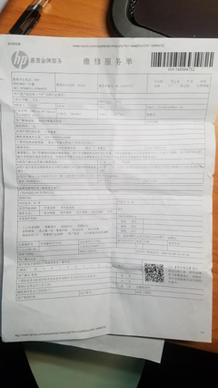 新买惠普电脑频现“黑线”故障，超期退换遭拒后厂家称将退机处理